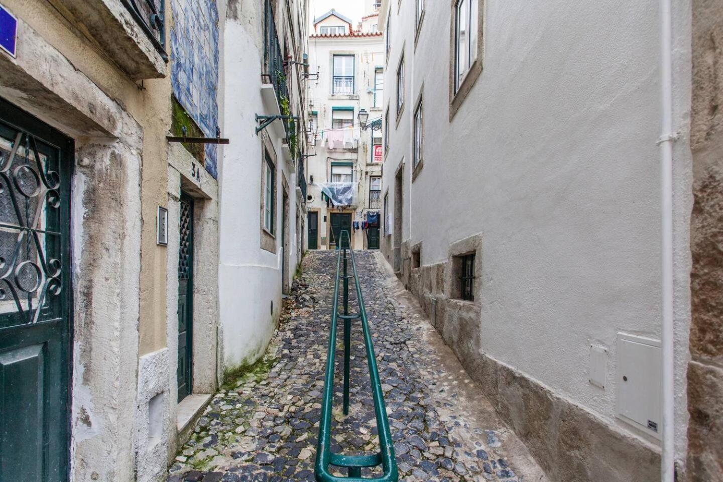 Whome Hidden Gem In Alfama Perfect To Explore ลิสบอน ภายนอก รูปภาพ